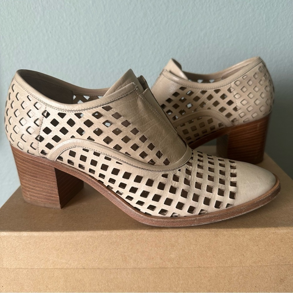 Reed Krakoff heeled loafers‎ Womens sz 8 nude Leather Designer